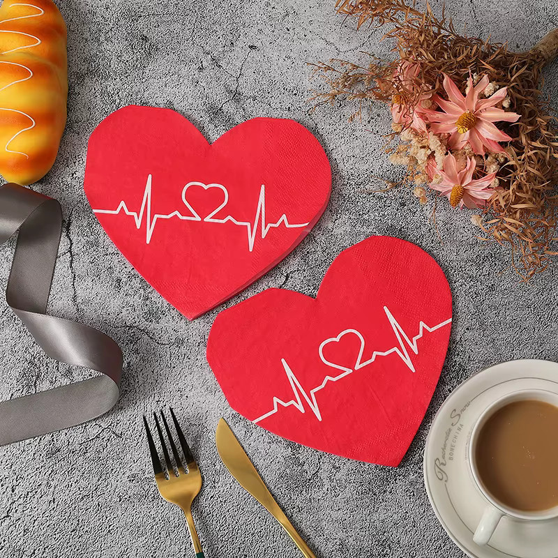 20 Stück rote Papierservietten mit Herz-Motiv für Valentinstag, Hochzeit und Geburtstag - Bild 3