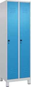 C+P Spind Classic PLUS Garderobenschrank mit 2 Abteilen, Füße, H x B x T: 195 x 60 x 50 cm, Sicherheits-Drehriegel und 3 Garderobenhaken - Bild 1