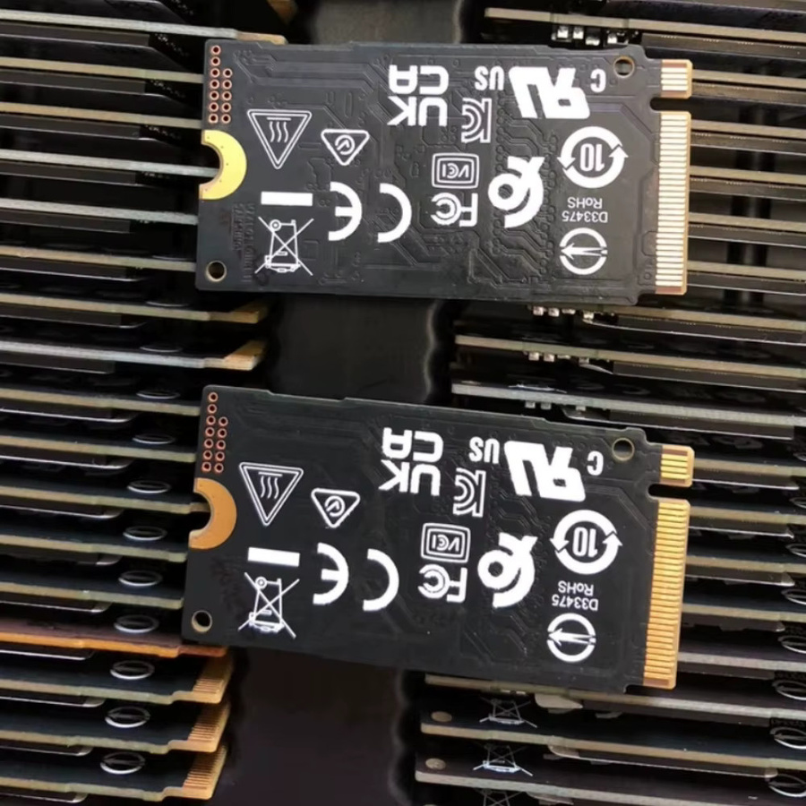 Samsung PM9B1 M.2 NVMe SSD PCIe 4.0 x4 Solid State Drive in Schwarz - Bild 4