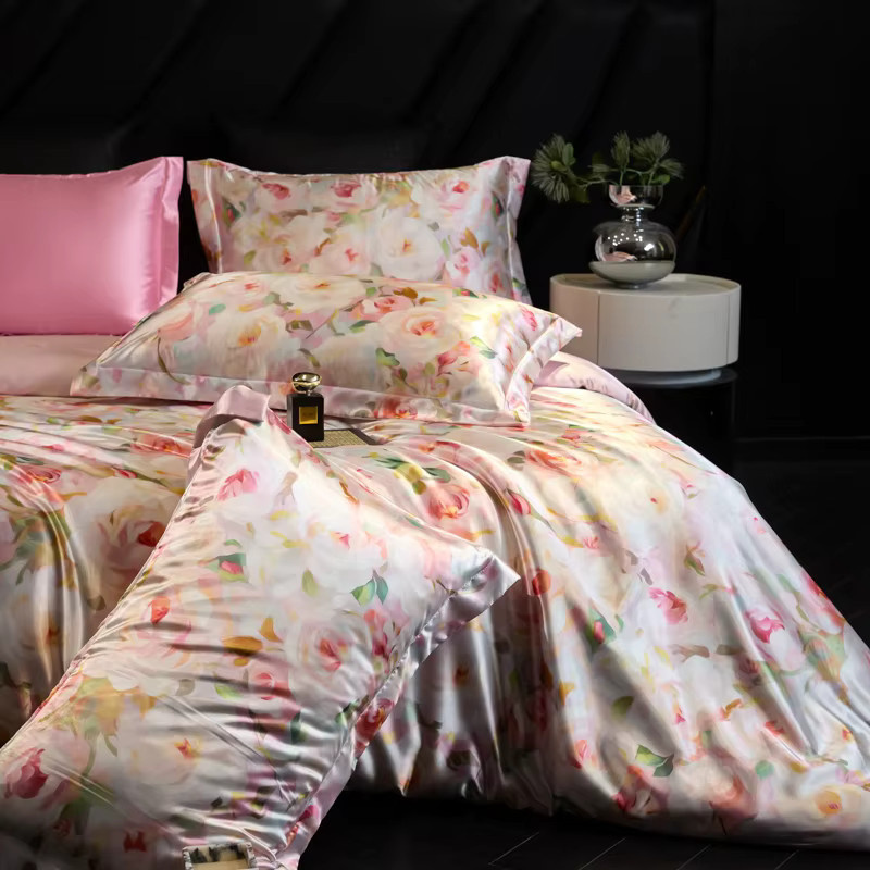 CHA YU PAI Bettwäsche Set aus natürlicher Seide mit floralem Design, Mehrfarbig, B/H: 150 x 200 cm - Bild 2