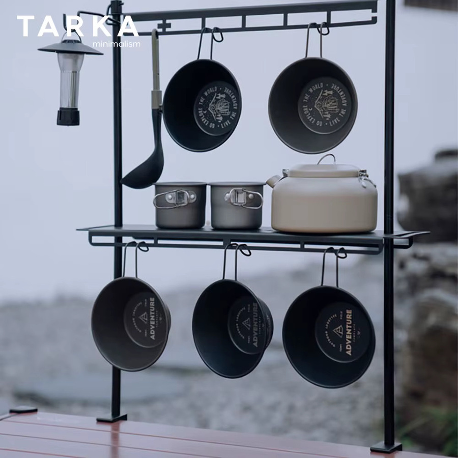 TARKA Camping Regal Laternenständer aus Metall in Schwarz Matt als multifunktionales Hängeregal für Geschirr, Werkzeuge und IGT Tischplatte - Bild 3