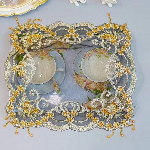 Yiran Furniture Tischdecke mit Perlen-Blumenstickerei, quadratisch, B/B/B: 38 x 38 x 38 cm - Bild 1