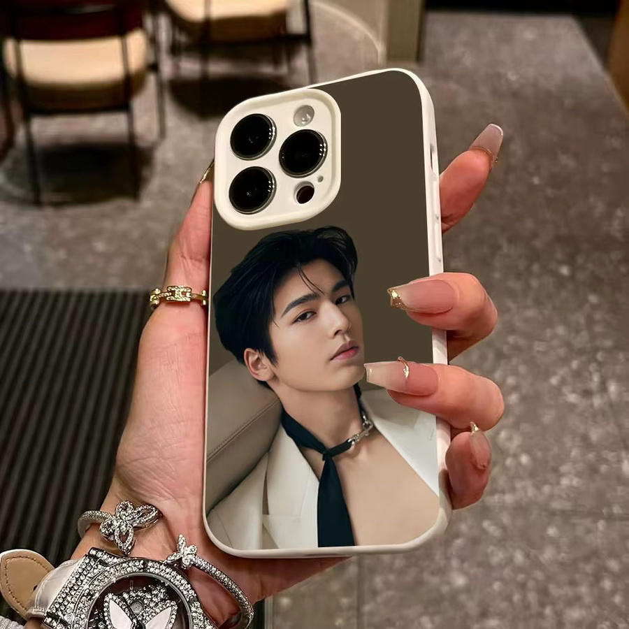 Handyhülle mit Motiv der chinesischen Schauspielerin Zhang Linghe für iPhone 11 bis iPhone 17 Pro Max in Multicolor - Bild 2