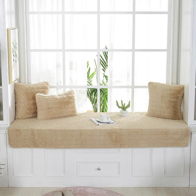 Dekoratives Plüsch-Fensterkissen von Your Warm Home in Beige, B: 160 cm, T: 110 cm - Bild 1