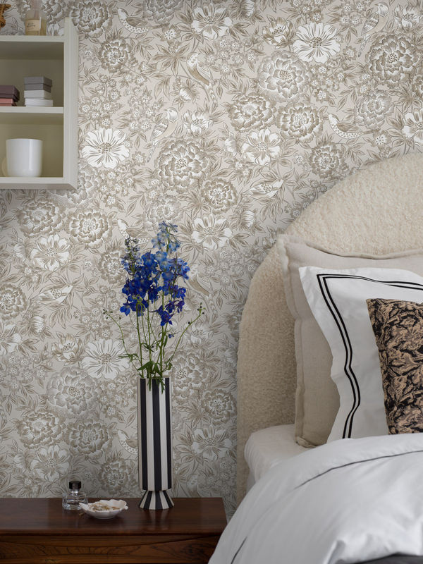BoråsTapeter Wallpaper Dagmar 5526 Tapete mit floralem Blattmuster in Beige aus Vlies - Bild 2