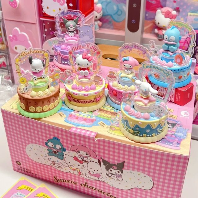 Hello Kitty Tianmi Bakery Series Mystery Box mit Anime Figuren wie Cinnamoroll, Pochacco, Kuromi und My Melody in Multicolor - Bild 1