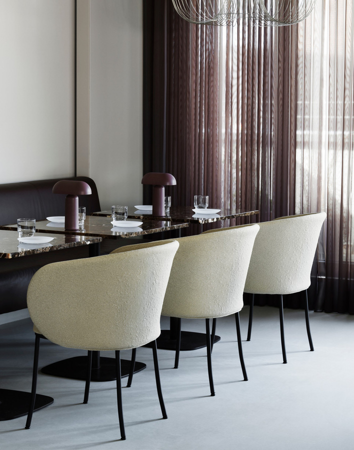 Normann Copenhagen Knit Sessel in Schwarz mit Strickoptik und Stahlgestell - Bild 4