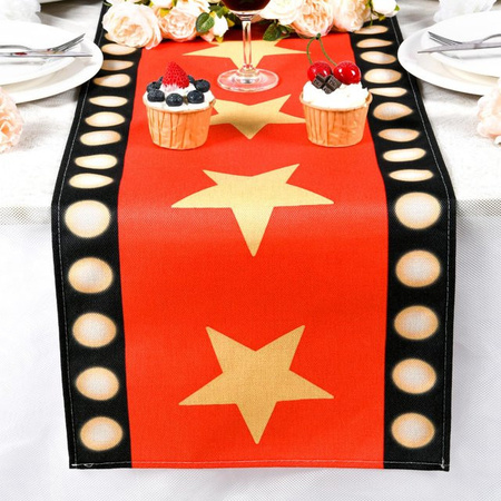 VIKAMA Tischläufer Movie Night mit Goldstern-Design in Rot, B/H: 90 x 33 cm