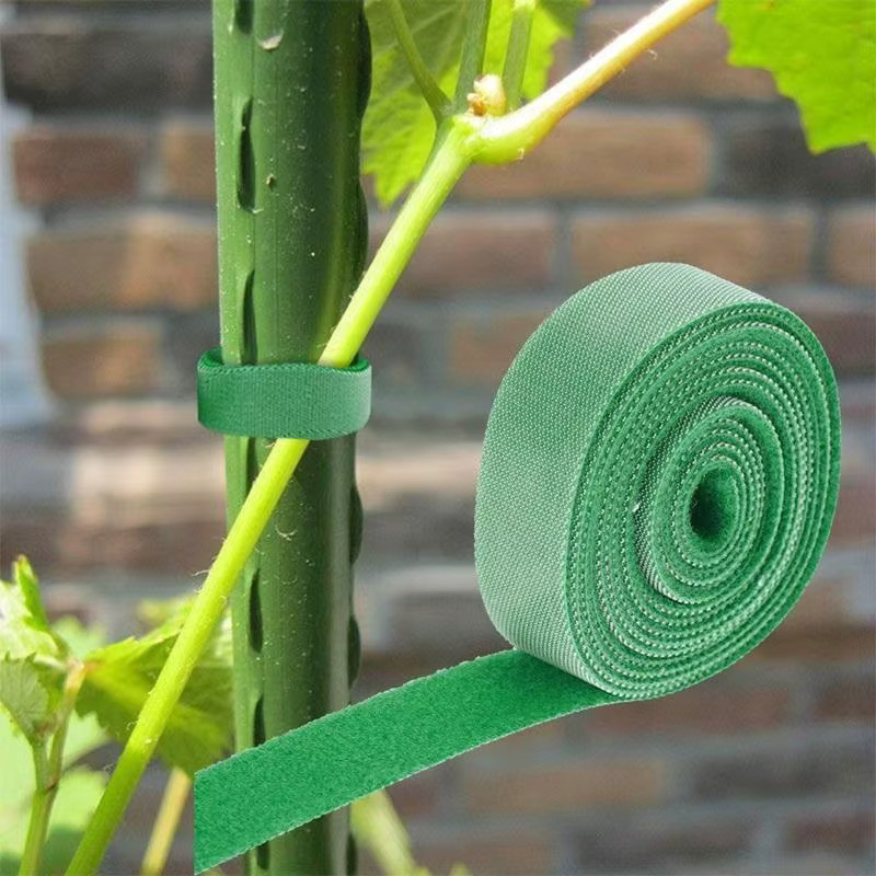 Wiederverwendbare Nylon-Pflanzenbinder in Grün als verstellbare Pflanzenunterstützung mit Haken und Krawattenschlaufe für deinen Hausgarten - Bild 3
