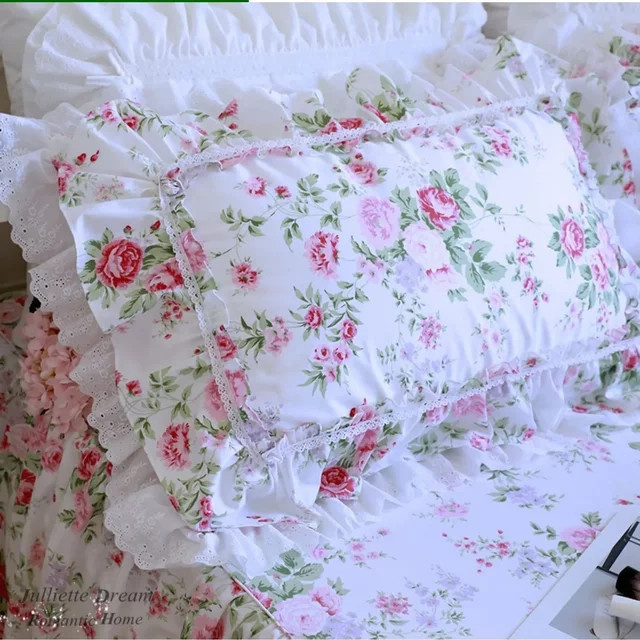 Julliette Dream Kissenbezug mit Rosen-Print und floraler Spitze, B/H: 50 x 70 cm - Bild 1