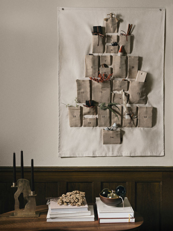 Ferm Living Pine Adventskalender aus Jute in Beige zur Weihnachtsdekoration - Bild 3