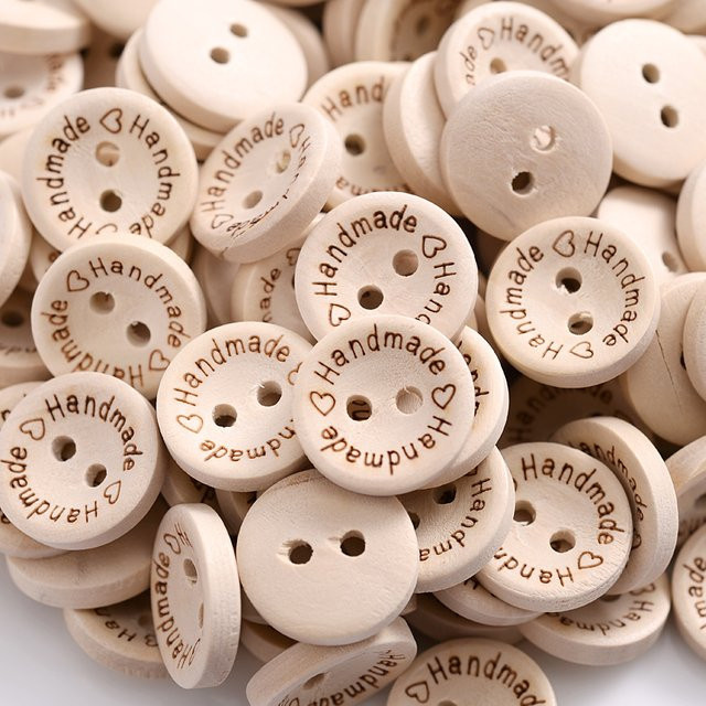 50 Stück natürliche Holzknöpfe in Beige mit 2 Löchern als dekoratives Nähzubehör für Kleidung und DIY-Projekte - Bild 1