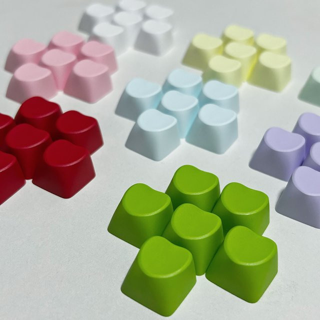 20 Stück Herzförmige PBT Tastenkappen Cherry OEM-Profil für MX-Schalter, Farbe: Rot und Mehrfarbig, 1U R4 - Bild 1