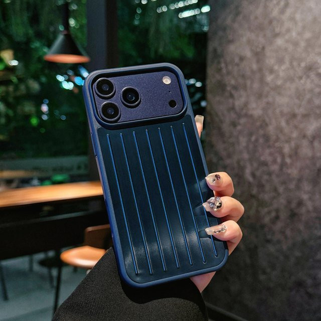 Rimowa High-End 3D Reisetrolley Handyhülle für iPhone 17 Pro Max, 17 Pro, 16 Pro Max, 16 Pro, 15 und 14 in Blau - Bild 1