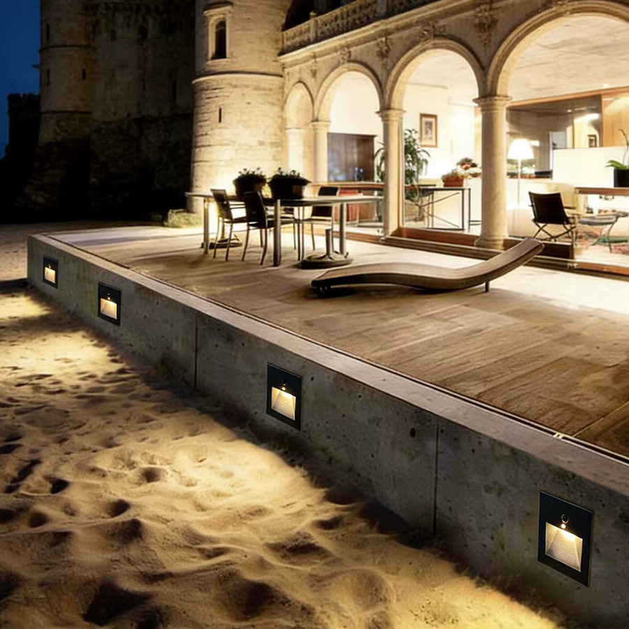SANDIY Einbau-Stufenleuchte in Schwarz, wasserdichte Außenwandleuchte mit Bewegungssensor und IP65 Schutz, moderne quadratische Treppenleuchte für Garten und Flur, 3 W, warmweißes Licht - Bild 3