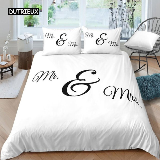Bettwäscheset Herr und Frau mit Schnurrbart und roten Lippen aus Mikrofaser, Queen-Size, Farbe: Rot/Weiß, B/H: 200 x 200 cm - Bild 1