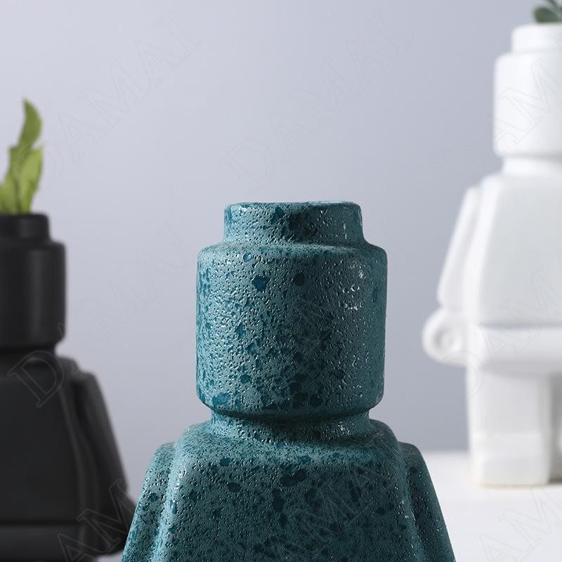 Moderne Harzstatue Mann von Yiran Furniture als kreative Blumenvase für dein Wohnzimmer in Schwarz - Bild 2