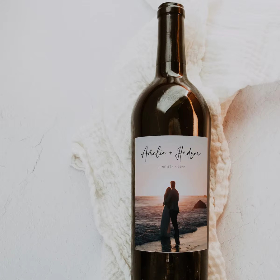 Personalisierte Weinetiketten mit Foto in Weiß für deine Hochzeit als individuelles Gastgeschenk - Bild 2
