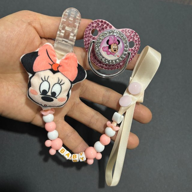 Disney Baby Kau-Schnuller mit Anti-Verlust-Nippelhalter und Cartoon-Stirnband zur Beruhigung - Bild 1