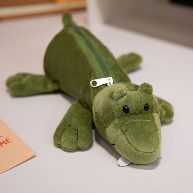Yiran toy Plüsch Federmäppchen mit Cartoon Tier Motiven Elefant Löwe Capybara in Grün, Breite: 26 cm - Bild 1