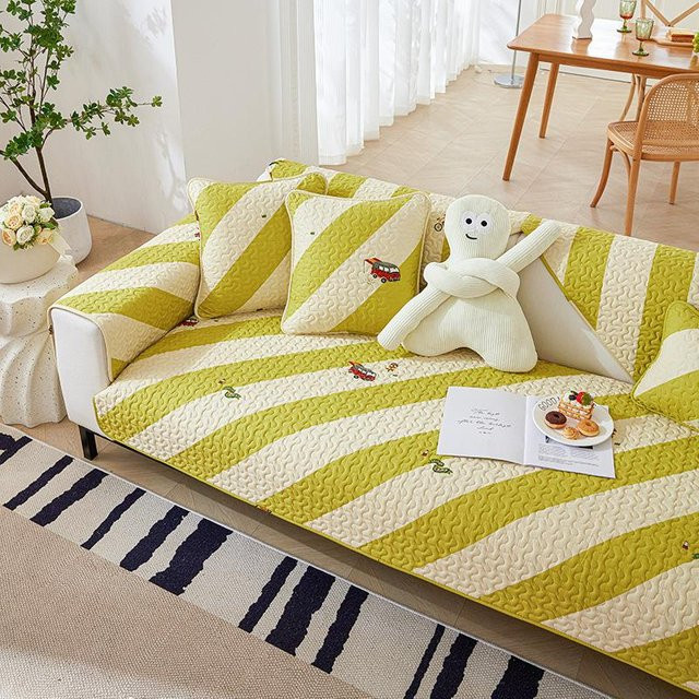 Super Six Sofaüberwurf aus Baumwolle mit floralem Jacquard-Muster in Grün, B/H: 70 x 70 cm - Bild 1