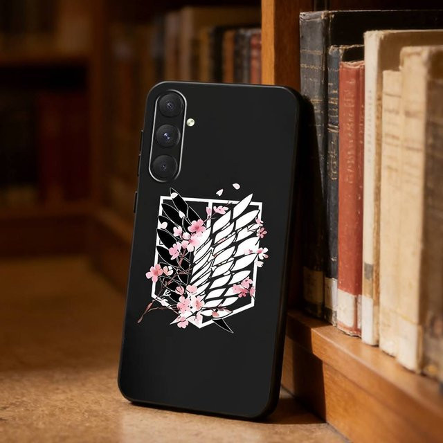 Attack On Titan Handyhülle für Samsung Galaxy S21 bis S26 Serie in Schwarz - Bild 1
