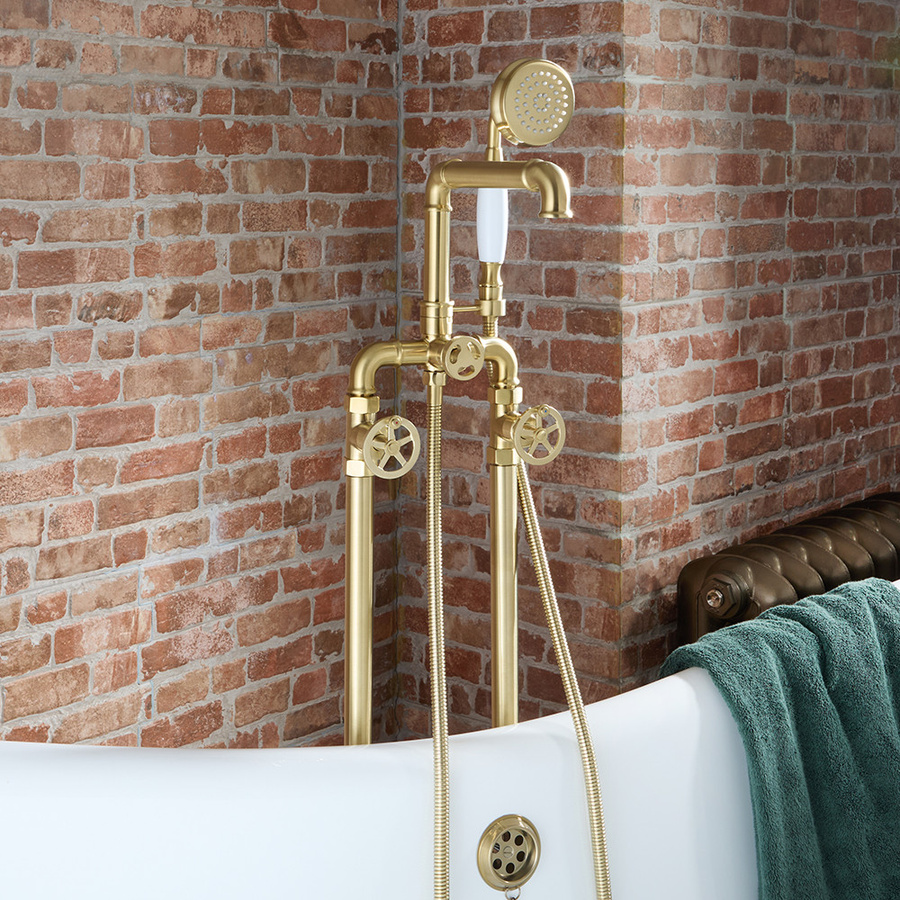Freistehende Badewannenarmatur im Steampunk-Design von Zandra Hudson Reed mit zwei Griffen, Handbrause und Gold-Finish - Bild 1