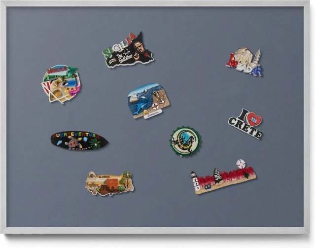 Tulup Magnettafel Metall als Magnetpinnwand für Urlaubsmagnete, Grau mit silbernem Rahmen, B: 80 cm, H: 60 cm - Bild 1