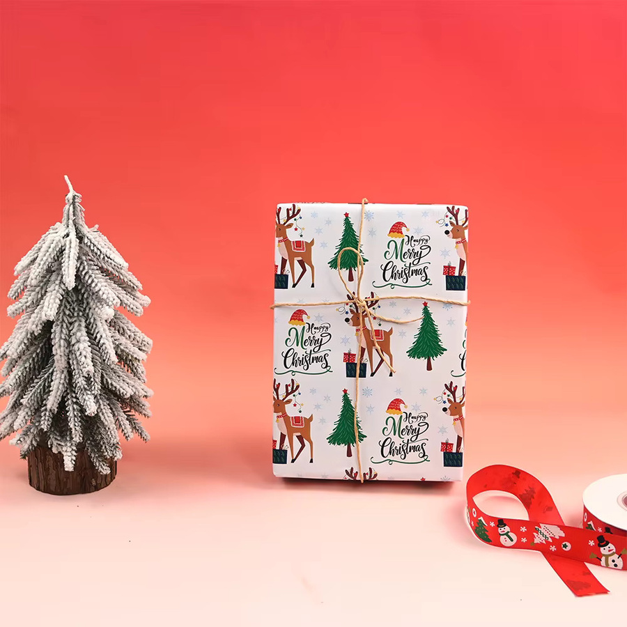 Weißes Weihnachts-Kraftpapier mit Rentier- und Baum-Design, 1 Rolle, 5,2 m x 0,5 m - Bild 4