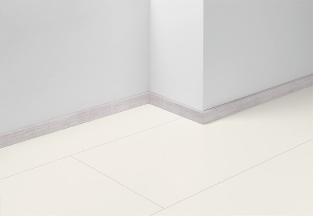 Parador Dekorsockelleiste SL 3 D120 Eiche braun mit Kabelkanal aus MDF, B/H/T: 220 x 4 x 1,6 cm - Bild 1