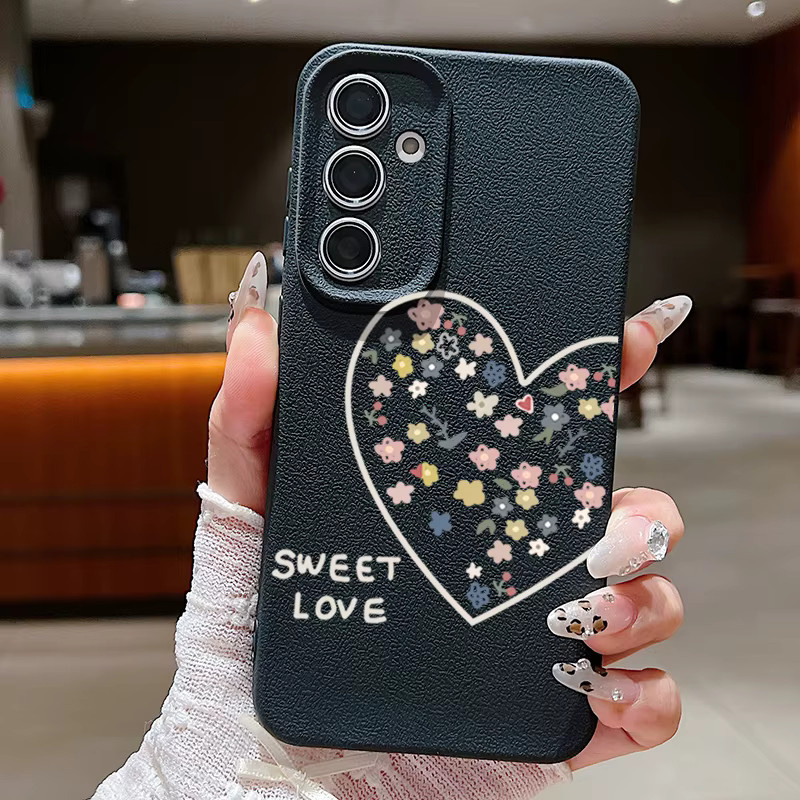 Handyhülle mit Herzmuster aus braunem Leder für Samsung Galaxy S25 S24 S23 S22 Ultra Plus und S21 FE aus TPU - Bild 3