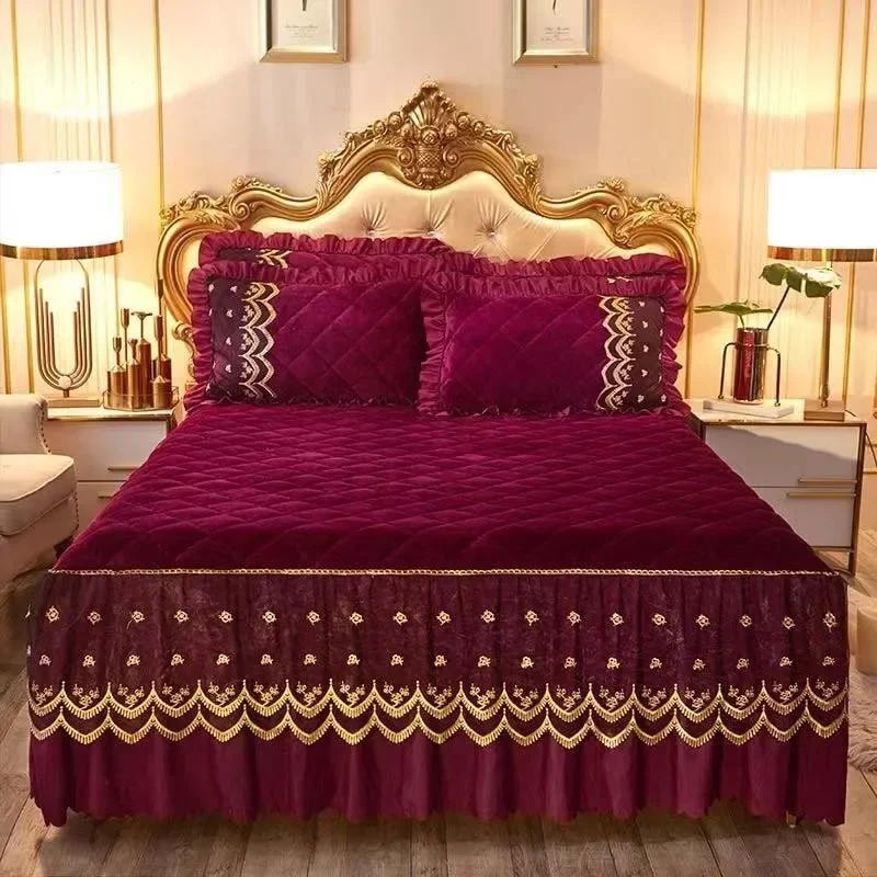Luxuriöser Samt-Bettrock aus Flanell, gesteppte Tagesdecke mit rutschfestem Design, Kingsize, B/T/H: 120 x 200 x 45 cm - Bild 3