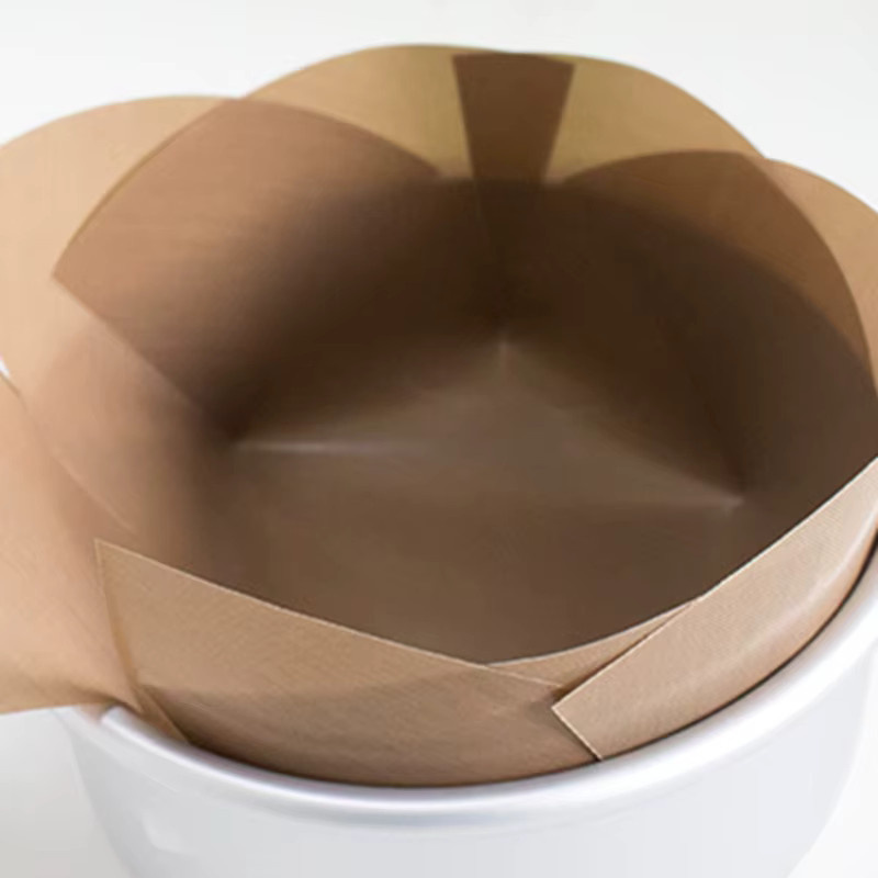 Antihaftbeschichtete runde Silikon-Kuchenmatte in Beige, Durchmesser: 20,3 cm - Bild 3