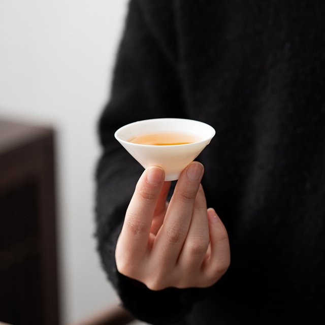 Handgemachte Dehua Teetasse aus weißem Porzellan in Jade-Optik für Kung Fu Teesets - Bild 1