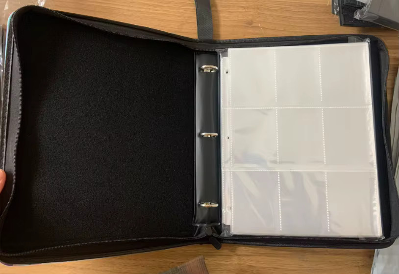 Bandai Yae Miko Sammelkarten-Album, mit Reißverschluss, Doppeltaschen und vielen Fächern - Bild 2