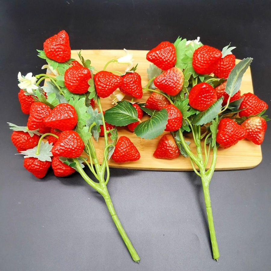 Künstliche Erdbeerbeeren Zweig von JingzhenRui in Grün und Rot für DIY Dekorationen und Tischschmuck - Bild 6