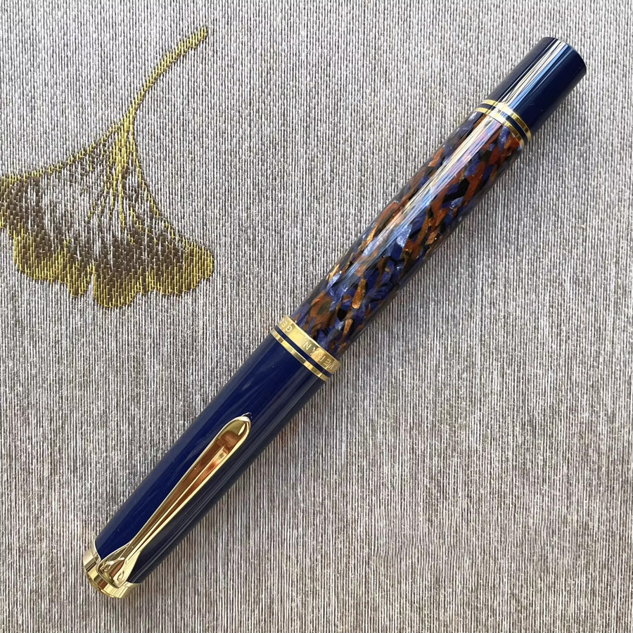 Pelikan M800 M805 Füllfederhalter mit 18 Karat Goldfeder und Kolbenmechanismus in Schwarz Grün Streifen oder Blau Streifen - Bild 2