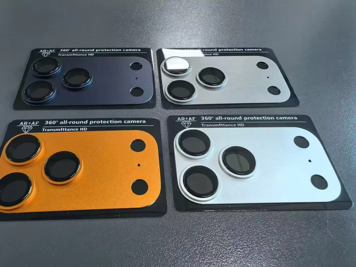 Kameraobjektivschutz für iPhone 17 Pro Max und iPhone 17 Pro aus Aluminiumlegierung und gehärtetem Glas in Schwarz - Bild 1
