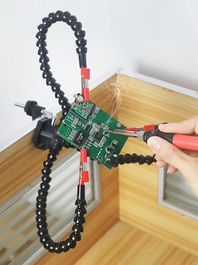 Schreibtischklemme zum Löten mit flexiblen Armen als PCB-Halter und Werkzeugständer für Elektronikreparaturen, Schmuck und Bastelarbeiten, Schwarz - Bild 2