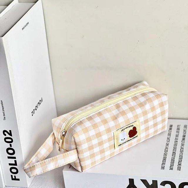 Japanisches Kawaii Besticktes Mäppchen mit großer Kapazität und Kirschblüten-Bär-Motiv in Beige, B/H: 17,5 x 8,0 cm - Bild 1