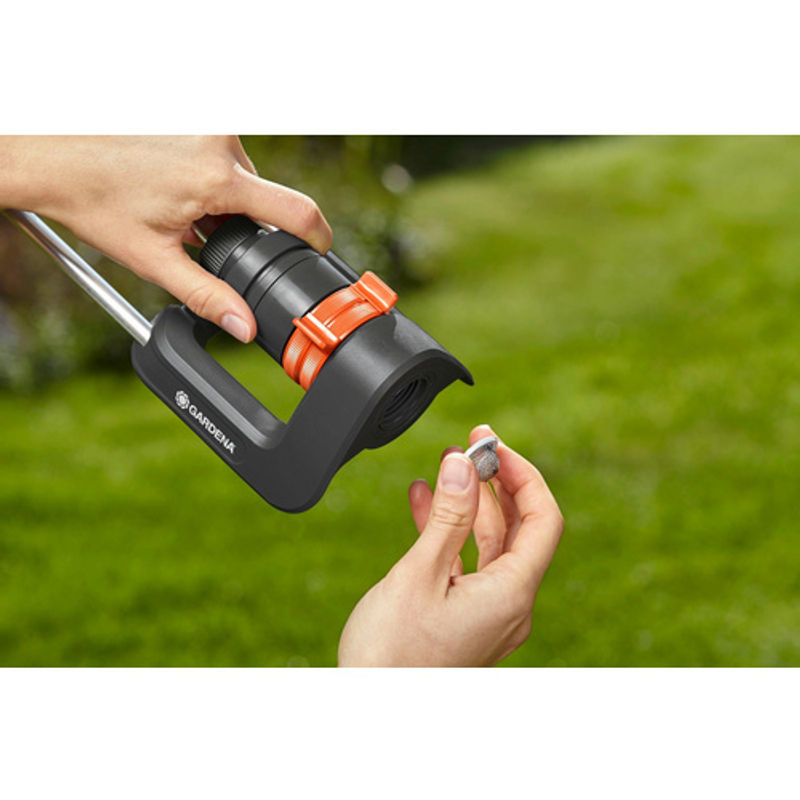 GARDENA Aqua S Viereckregner Schwingender Wassersprenger Schwarz Bunt für bis zu 220m² - Bild 2