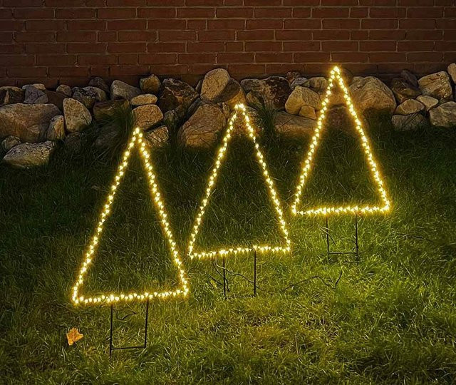 3er Set Weihnachtsbeleuchtung für Außen mit 330 warmweißen LEDs als Gartenstecker für Tannenbaum und Garten - Bild 1