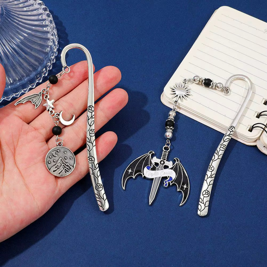 Gothic Lesezeichen Fledermausflügel aus Leder und Metall in Schwarz für Fantasy-Liebhaber - Bild 5