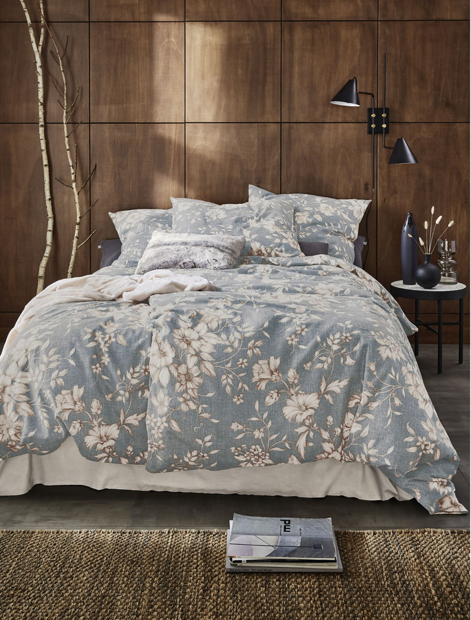Irisette Feinbiber Bettwäsche mit Blumen und Blättern in Hellblau und Beige, Set bestehend aus Bettbezug und Kissenbezug, Material: Baumwolle, B/T/H: 155 x 220 cm und 80 x 80 cm - Bild 1