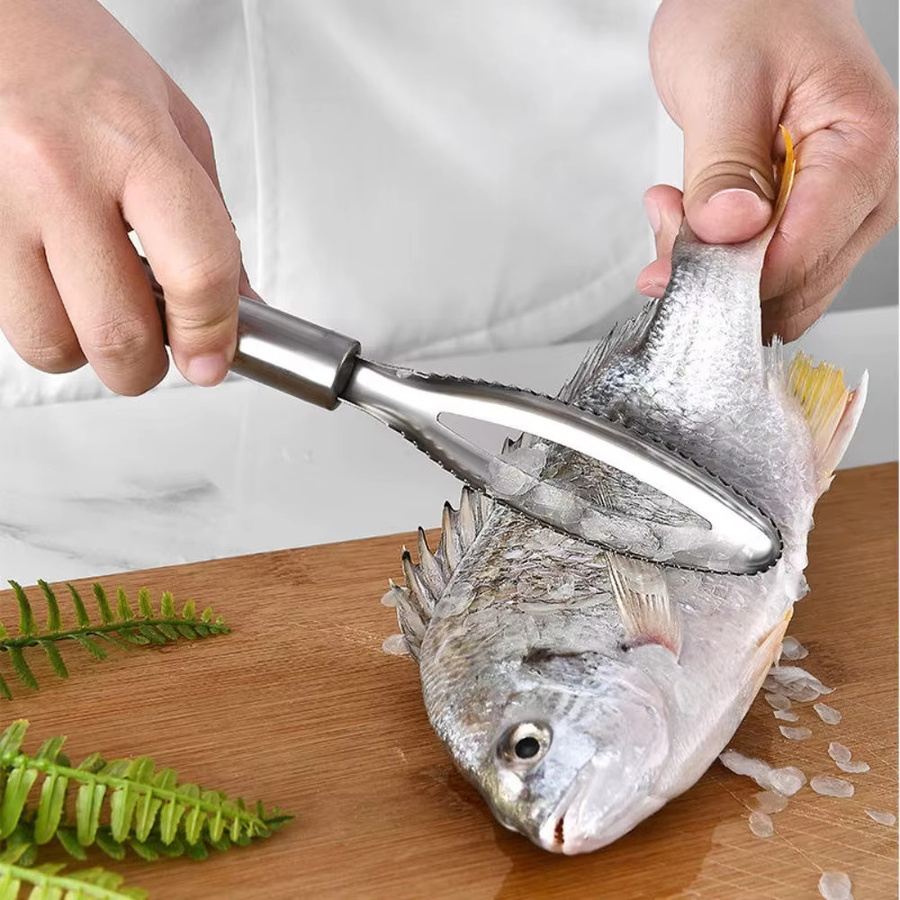 YOCITY Fischschuppenentferner aus Edelstahl in Silber als praktischer Schaber und Schäler für die Küche - Bild 3