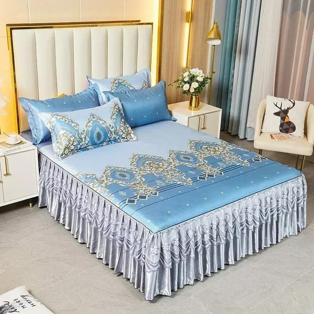 3-teiliges Bettwäscheset Binchi Outdoor Equipment mit Spitze in Königsblau, bestehend aus Tagesdecke, Bettvolant und Kissenbezug, B/H: 150 x 200 cm - Bild 1