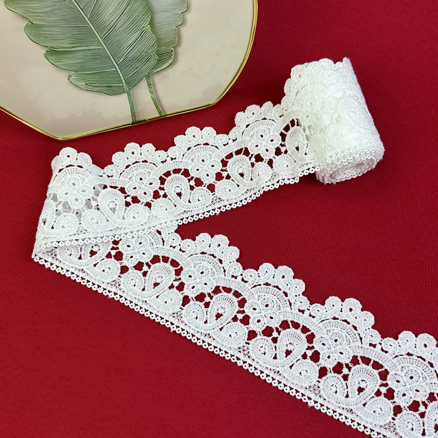 Weiße Spitzenborte mit Blumenmuster für Kostüme, Hochzeitskleider und Bastelarbeiten, Breite: 7,2 cm, Länge: 13,7 m - Bild 2