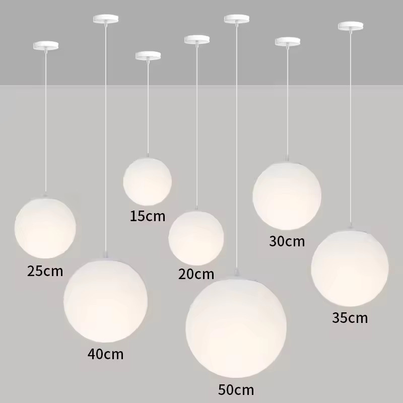 Moderne Glas-Pendelleuchte Ramalho in Transparent mit weißem Globe-Design für Wohnzimmer und Schlafzimmer - Bild 3