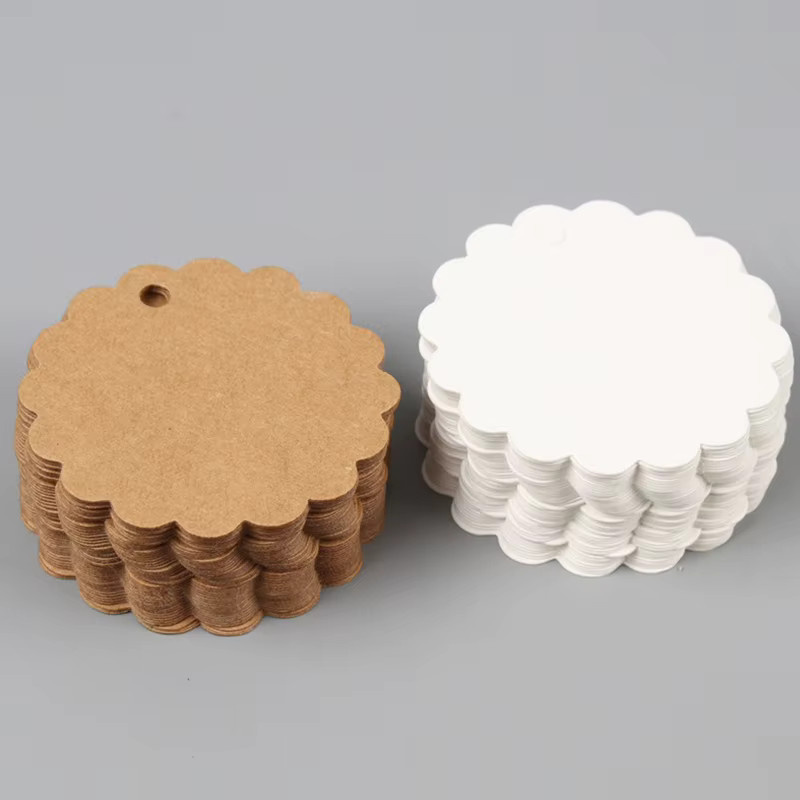 50 Stück runde Hängeetiketten aus buntem Kraftpapier mit Wellenrand von ZYF in Braun und Multicolour - Bild 3