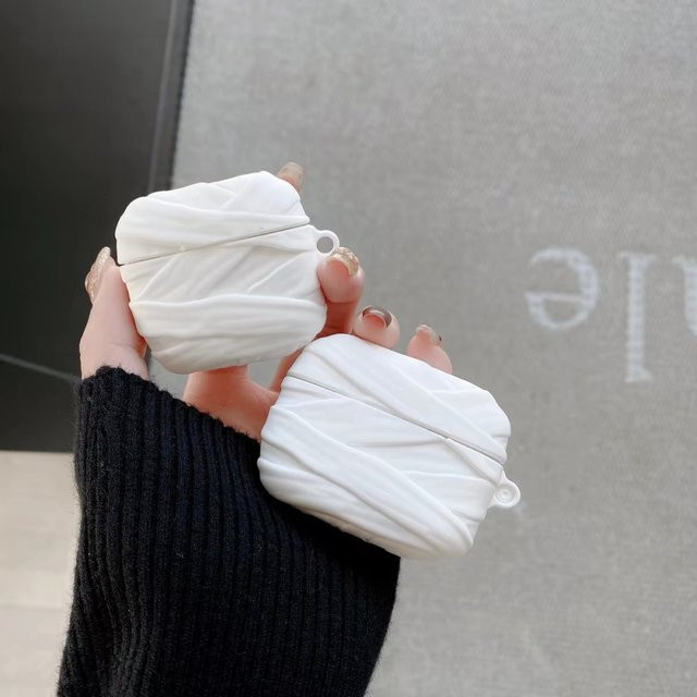 Kreative 3D Mumien-Kopfhörerhülle aus Silikon für Apple AirPods Pro und AirPods (Modelle 1, 2, 3, 4) in Weiß mit Anhänger - Bild 1
